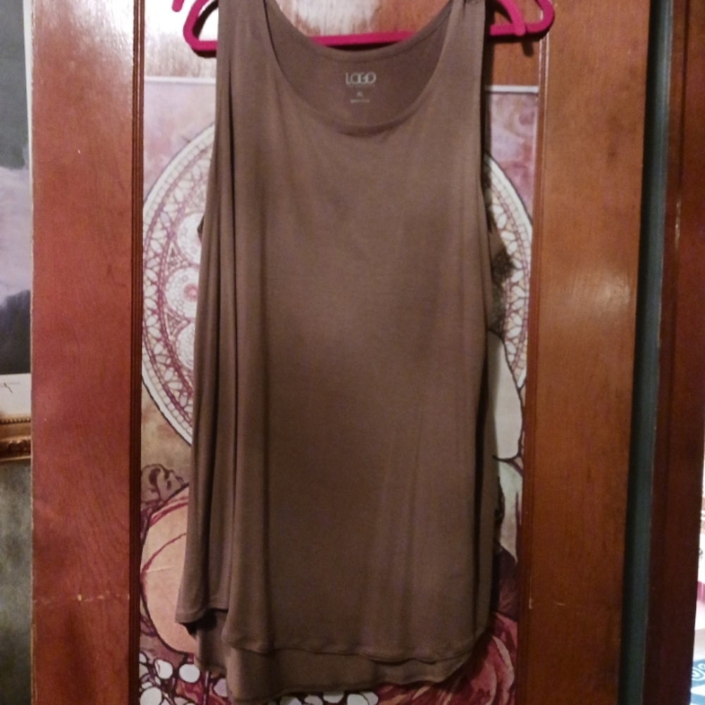 LOGO by Lori Goldstein Taupe Brown Sleeveless Tank Top